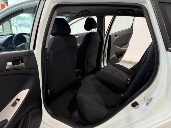 Hyundai Solaris I Рестайлинг с пробегом 2015 года, цена 1 096 000 рублей, 93800 км, хэтчбек, Автокод Объявления