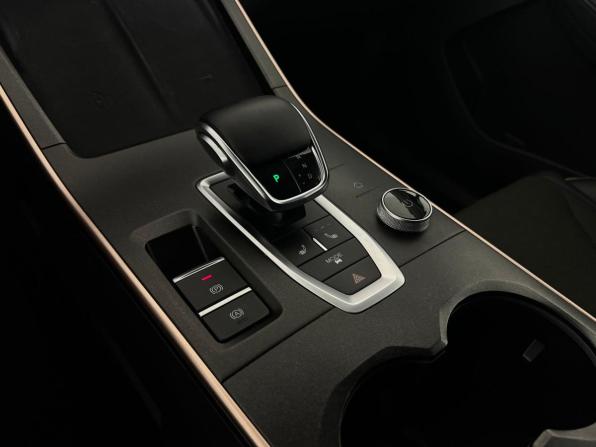 Omoda C5 I с пробегом 2023 года, цена 1 680 000 рублей, 64121 км, внедорожник, Автокод Объявления