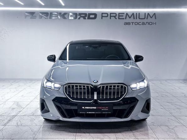 BMW 5 серии VIII (G60/G61/G68) с пробегом 2025 года, цена 7 900 000 рублей, 4097 км, седан, Автокод Объявления