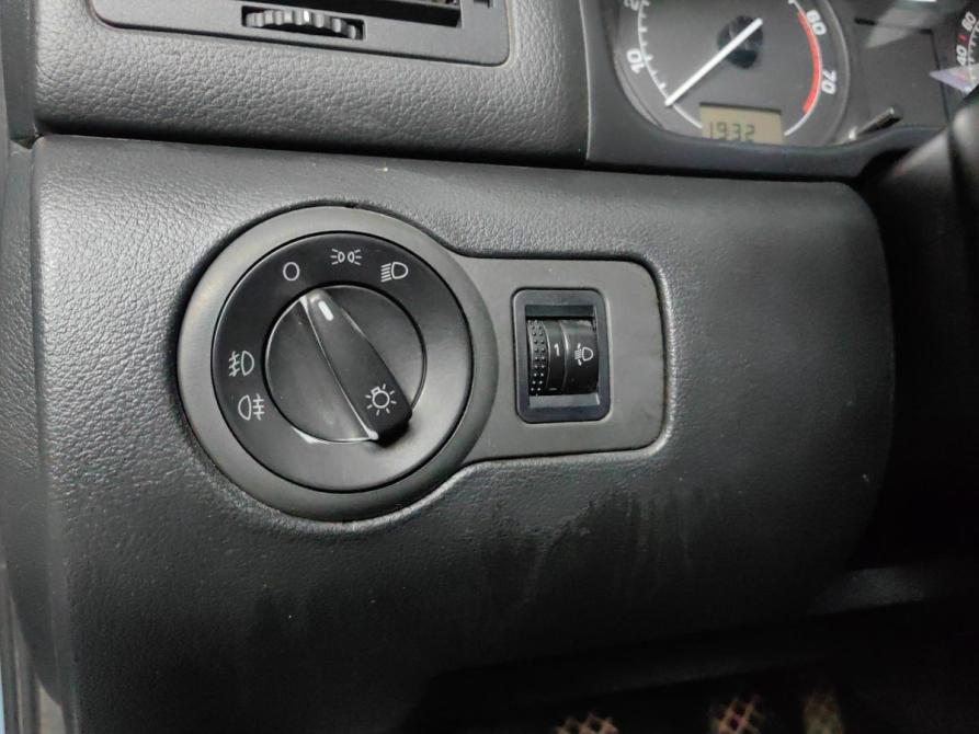 Skoda Octavia I (A4) Рестайлинг Москва  - изображение 21