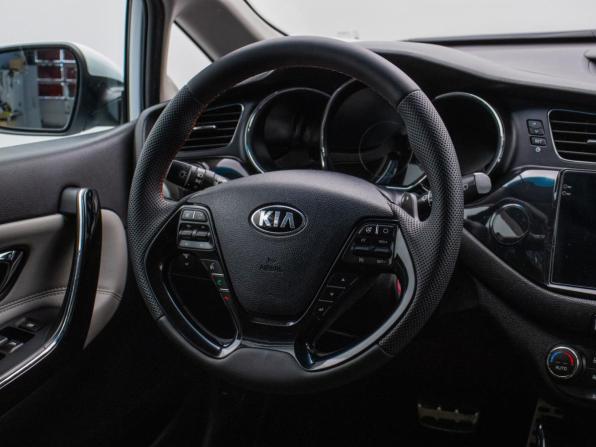 Kia Ceed II с пробегом 2015 года, цена 1 180 000 рублей, 175367 км, хэтчбек, Автокод Объявления