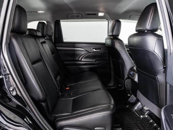 Toyota Highlander III (XU50) Рестайлинг с пробегом 2018 года, цена 3 999 000 рублей, 52105 км, внедорожник, Автокод Объявления