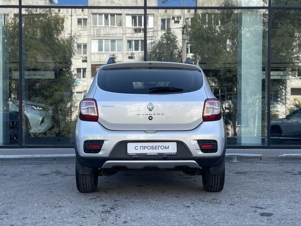 Renault Sandero II с пробегом 2017 года, цена 995 000 рублей, 97226 км, хэтчбек, Автокод Объявления