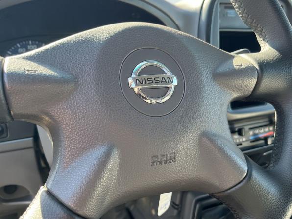 Nissan NP300 с пробегом 2012 года, цена 998 000 рублей, 196000 км, offers.body_type.unknown, Автокод Объявления