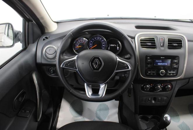 Renault Sandero II Рестайлинг с пробегом 2020 года, цена 1 170 000 рублей, 105027 км, хэтчбек, Автокод Объявления