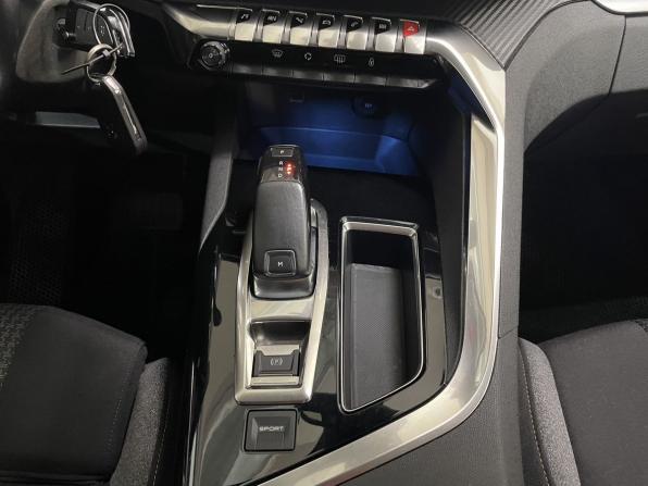 Peugeot 5008 II с пробегом 2018 года, цена 1 699 000 рублей, 211286 км, внедорожник, Автокод Объявления