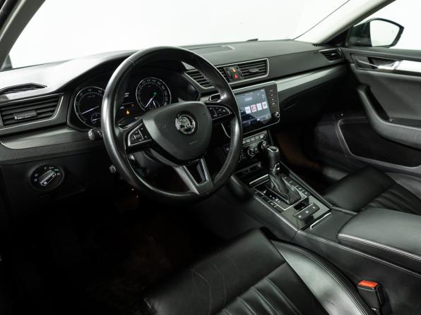 Skoda Superb III с пробегом 2018 года, цена 2 079 585 рублей, 143300 км, лифтбек, Автокод Объявления