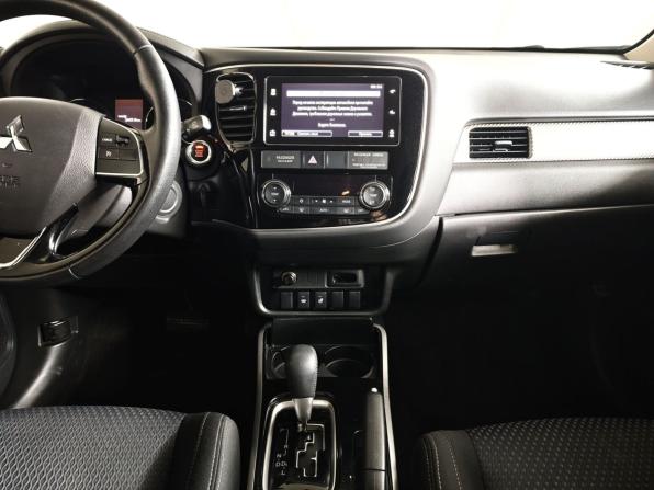 Mitsubishi Outlander III Рестайлинг 2 с пробегом 2018 года, цена 1 947 000 рублей, 134074 км, внедорожник, Автокод Объявления