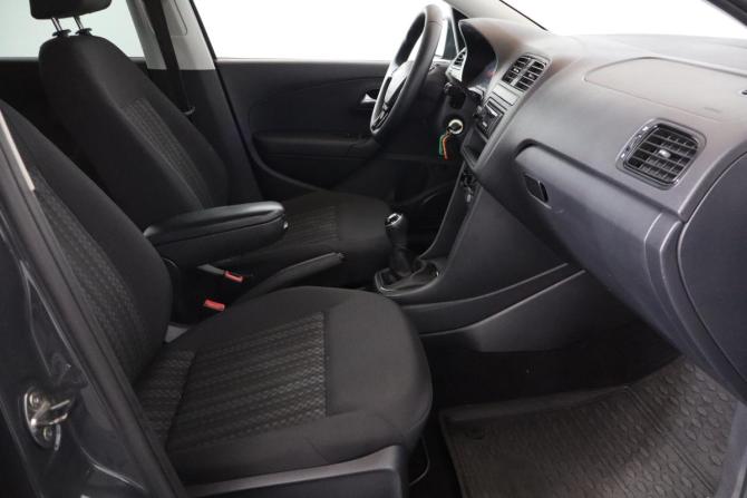 Volkswagen Polo V Рестайлинг с пробегом 2016 года, цена 799 000 рублей, 153000 км, седан, Автокод Объявления