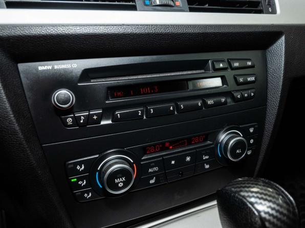 BMW 3 серии V (E90/E91/E92/E93) Рестайлинг с пробегом 2011 года, цена 1 055 000 рублей, 210000 км, седан, Автокод Объявления