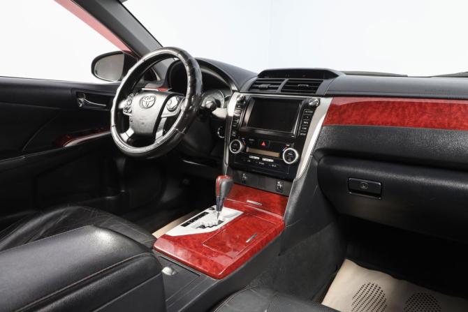 Toyota Camry VII (XV50) с пробегом 2012 года, цена 1 899 000 рублей, 293280 км, седан, Автокод Объявления