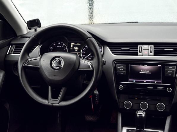 Skoda Octavia III (A7) Рестайлинг с пробегом 2017 года, цена 1 345 000 рублей, 180238 км, лифтбек, Автокод Объявления