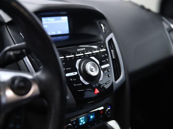Ford Focus III с пробегом 2011 года, цена 470 000 рублей, 322412 км, хэтчбек, Автокод Объявления