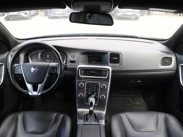 Volvo S60 II Рестайлинг с пробегом 2014 года, цена 1 100 000 рублей, 186775 км, седан, Автокод Объявления