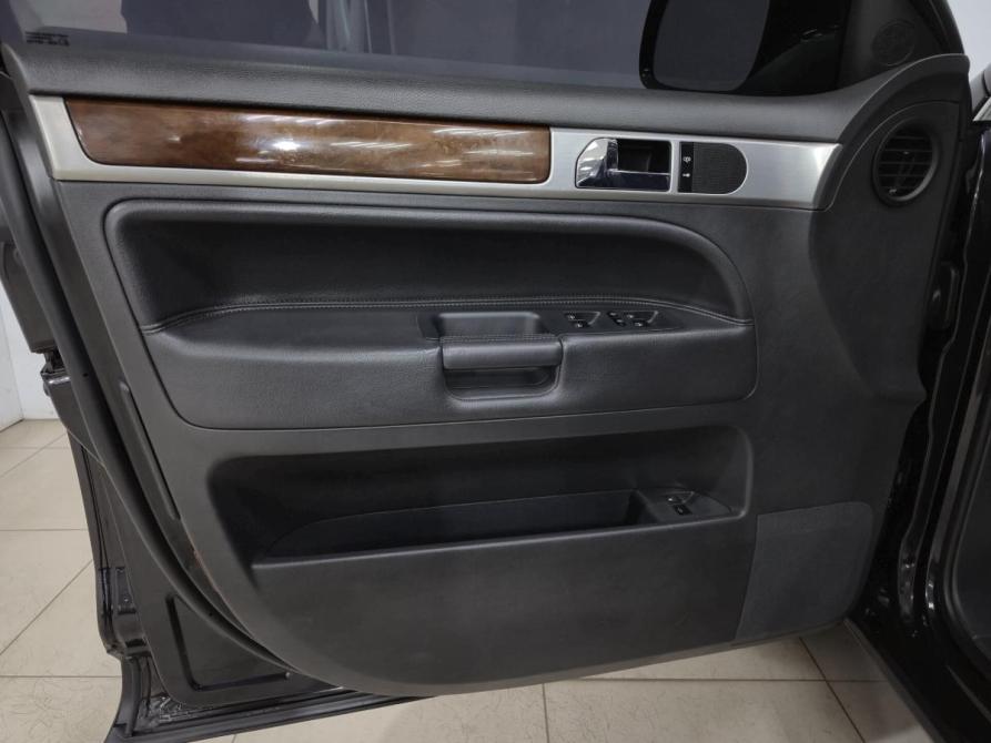 Volkswagen Touareg I Рестайлинг Альметьевск  - изображение 7
