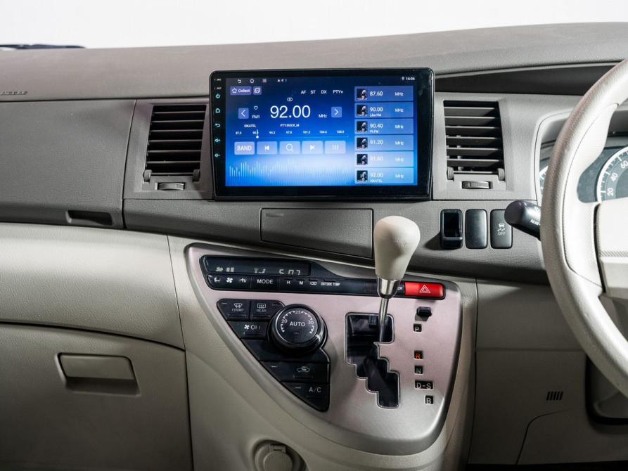 Toyota ISis I Рестайлинг Чита  - изображение 10