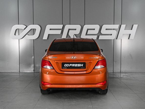 Hyundai Solaris I Рестайлинг с пробегом 2015 года, цена 1 060 000 рублей, 109758 км, седан, Автокод Объявления