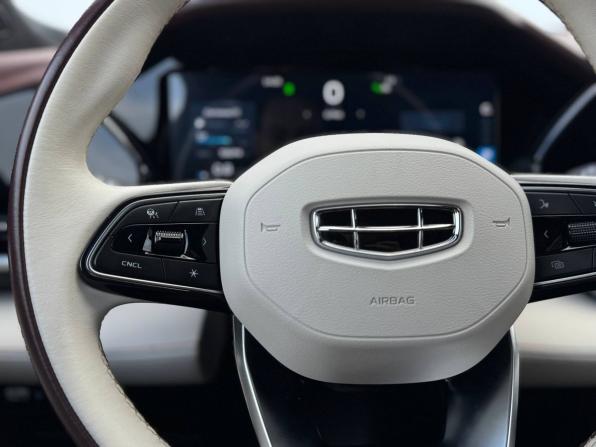 Geely Monjaro I с пробегом 2024 года, цена 3 319 000 рублей, 58694 км, внедорожник, Автокод Объявления