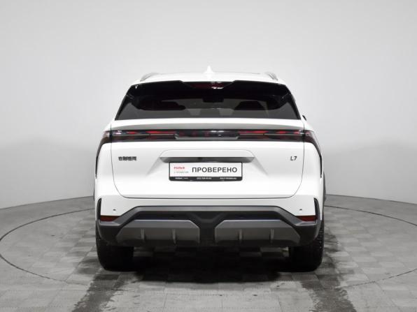 Geely Galaxy L7 с пробегом 2023 года, цена 2 646 270 рублей, 16140 км, внедорожник, Автокод Объявления