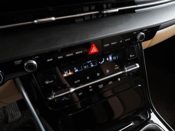 Kia Carnival IV с пробегом 2021 года, цена 5 149 000 рублей, 60791 км, минивэн, Автокод Объявления