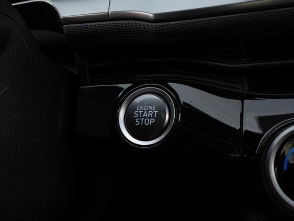 Hyundai Lafesta I Рестайлинг с пробегом 2023 года, цена 2 500 000 рублей, 50183 км, седан, Автокод Объявления