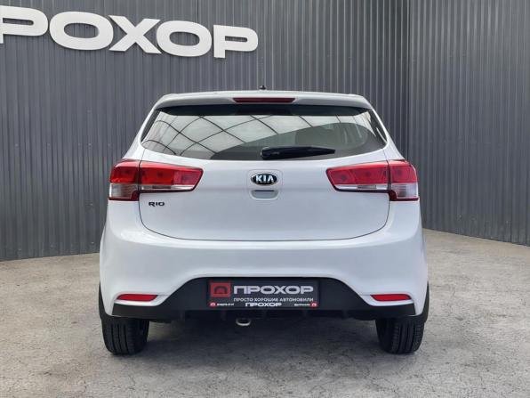 Kia Rio III Рестайлинг с пробегом 2016 года, цена 1 197 000 рублей, 51436 км, хэтчбек, Автокод Объявления