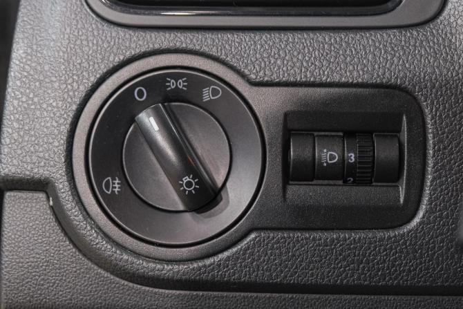 Volkswagen Polo V Рестайлинг с пробегом 2016 года, цена 1 099 000 рублей, 183000 км, седан, Автокод Объявления