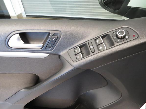 Volkswagen Tiguan I Рестайлинг с пробегом 2011 года, цена 1 110 000 рублей, 217791 км, внедорожник, Автокод Объявления