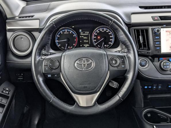 Toyota RAV4 IV (XA40) Рестайлинг с пробегом 2019 года, цена 2 740 000 рублей, 41285 км, внедорожник, Автокод Объявления