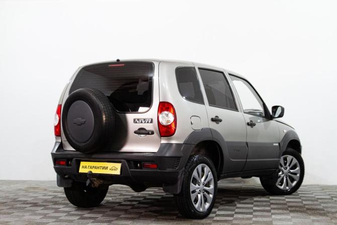 Chevrolet Niva I Рестайлинг с пробегом 2012 года, цена 609 000 рублей, 102907 км, внедорожник, Автокод Объявления