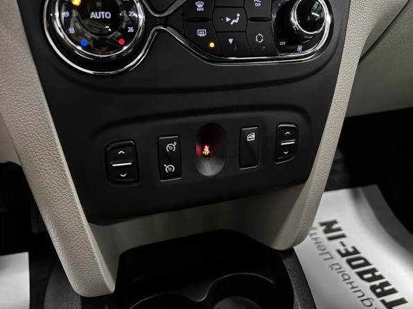 Renault Logan II с пробегом 2015 года, цена 760 000 рублей, 137327 км, седан, Автокод Объявления