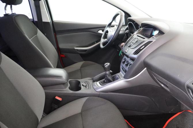 Ford Focus III с пробегом 2013 года, цена 649 000 рублей, 200000 км, седан, Автокод Объявления