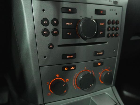 Opel Astra H Рестайлинг с пробегом 2011 года, цена 445 000 рублей, 264640 км, хэтчбек, Автокод Объявления