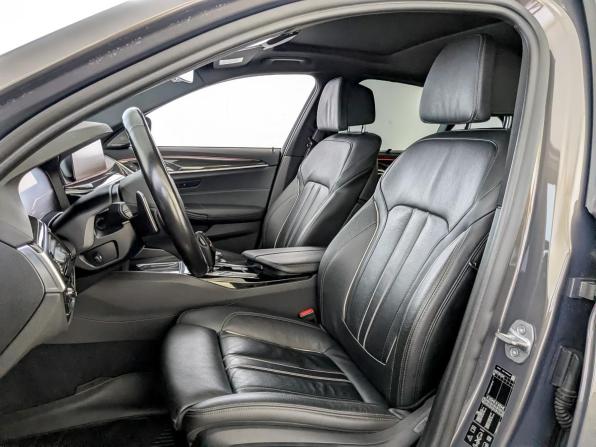 BMW 5 серии VII (G30/G31/G38) с пробегом 2018 года, цена 4 950 000 рублей, 104100 км, седан, Автокод Объявления