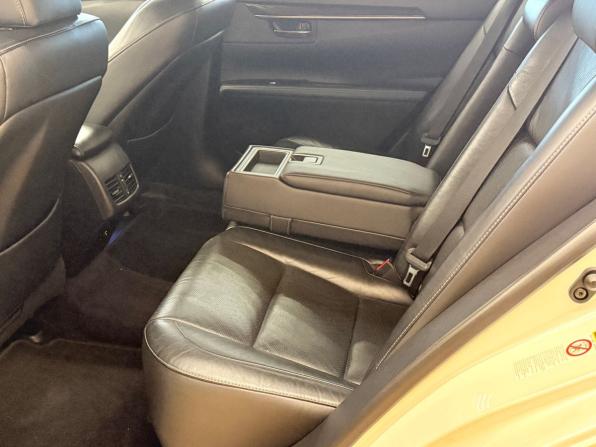 Lexus ES VI с пробегом 2014 года, цена 1 549 000 рублей, 255000 км, седан, Автокод Объявления