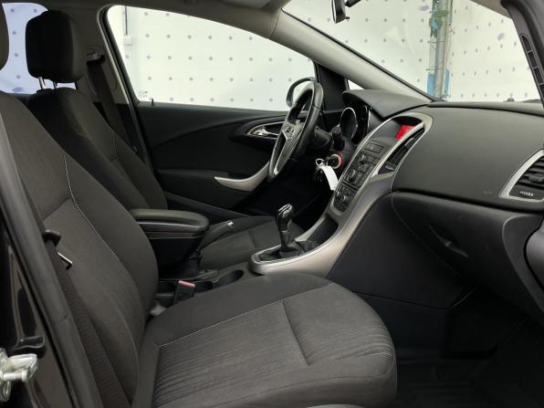 Opel Astra J с пробегом 2012 года, цена 880 000 рублей, 118131 км, хэтчбек, Автокод Объявления
