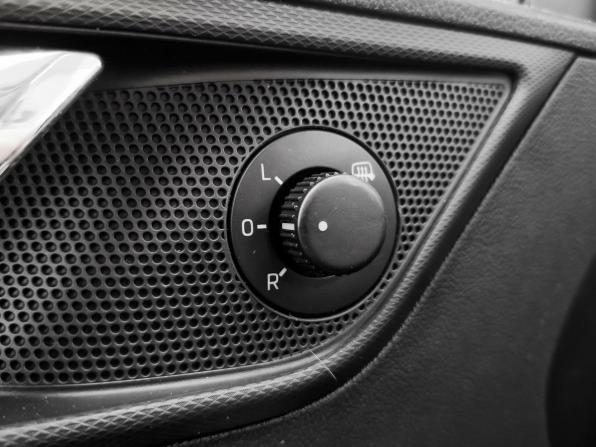 Skoda Rapid I с пробегом 2016 года, цена 965 000 рублей, 186701 км, лифтбек, Автокод Объявления