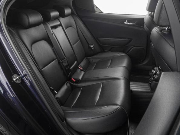 Kia Stinger I с пробегом 2018 года, цена 2 199 000 рублей, 168086 км, лифтбек, Автокод Объявления