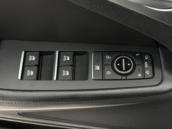 Hyundai Genesis II с пробегом 2016 года, цена 1 655 000 рублей, 194263 км, седан, Автокод Объявления