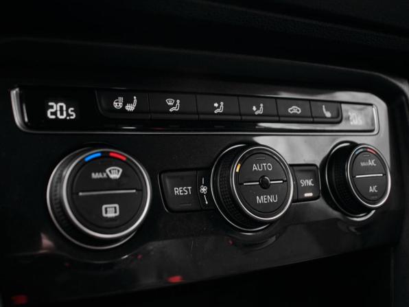 Volkswagen Tiguan II с пробегом 2018 года, цена 1 800 000 рублей, 135752 км, внедорожник, Автокод Объявления