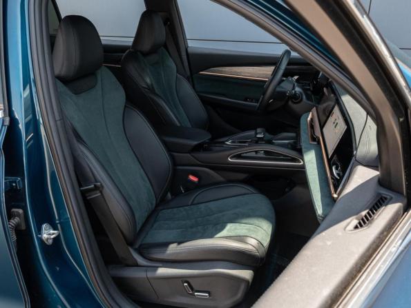 Geely Monjaro I с пробегом 2023 года, цена 3 470 000 рублей, 25623 км, внедорожник, Автокод Объявления