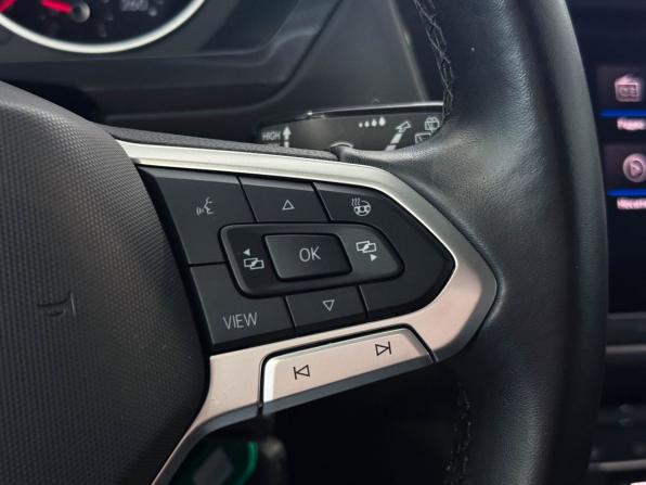 Volkswagen Tiguan II Рестайлинг с пробегом 2021 года, цена 2 947 000 рублей, 55471 км, внедорожник, Автокод Объявления