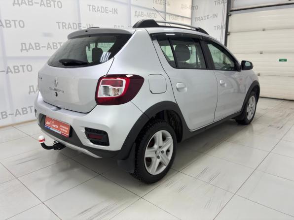 Renault Sandero II с пробегом 2015 года, цена 675 000 рублей, 142000 км, хэтчбек, Автокод Объявления