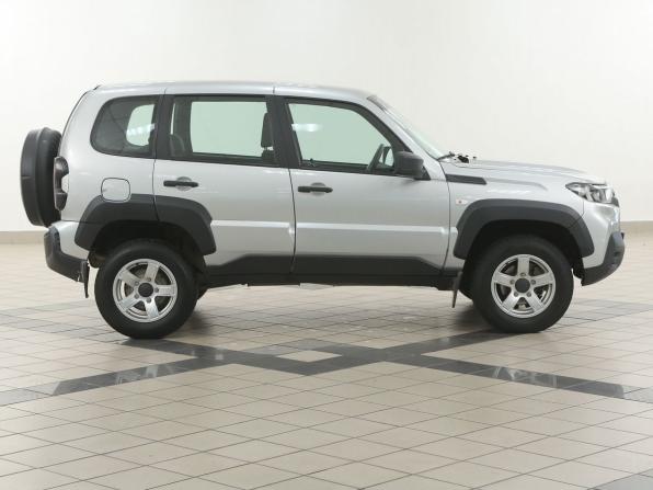 Lada (ВАЗ) Niva Travel I с пробегом 2022 года, цена 915 000 рублей, 31000 км, внедорожник, Автокод Объявления