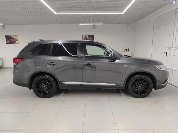 Mitsubishi Outlander III Рестайлинг 3 с пробегом 2020 года, цена 2 400 000 рублей, 85651 км, внедорожник, Автокод Объявления