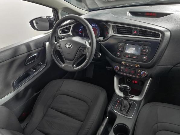 Kia Ceed II Рестайлинг с пробегом 2018 года, цена 1 061 000 рублей, 185066 км, универсал, Автокод Объявления