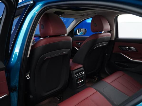 BMW 3 серии VII (G2x) Рестайлинг с пробегом 2024 года, цена 5 499 077 рублей, 7598 км, седан, Автокод Объявления
