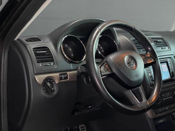 Skoda Yeti I Рестайлинг с пробегом 2015 года, цена 1 199 000 рублей, 152949 км, внедорожник, Автокод Объявления
