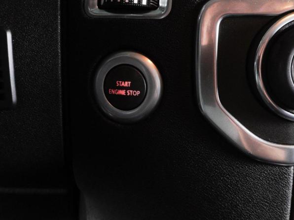 Land Rover Discovery IV Рестайлинг с пробегом 2015 года, цена 2 140 000 рублей, 191341 км, внедорожник, Автокод Объявления