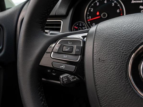 Volkswagen Touareg II с пробегом 2012 года, цена 1 860 000 рублей, 254571 км, внедорожник, Автокод Объявления